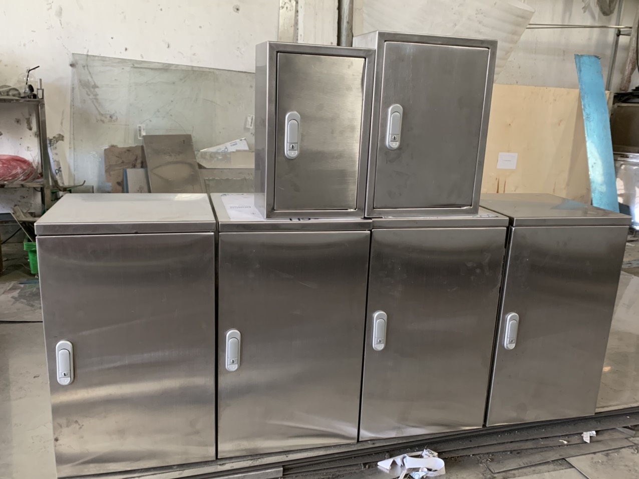 Nên chọn inox như thế nào để làm tủ điện inox