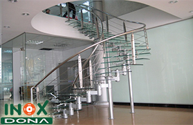 Cầu thang Inox