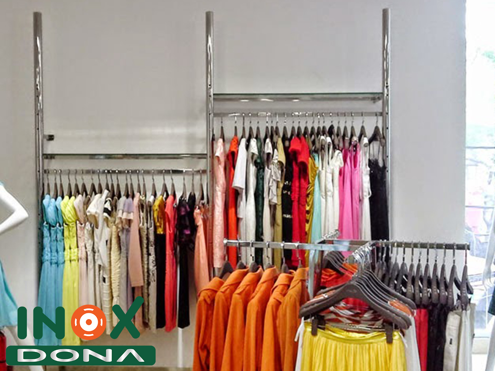 Kệ shop thời trang 03